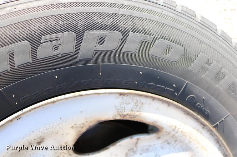 image for item DD0112 2004 Ford F150 SuperCab pickup truck