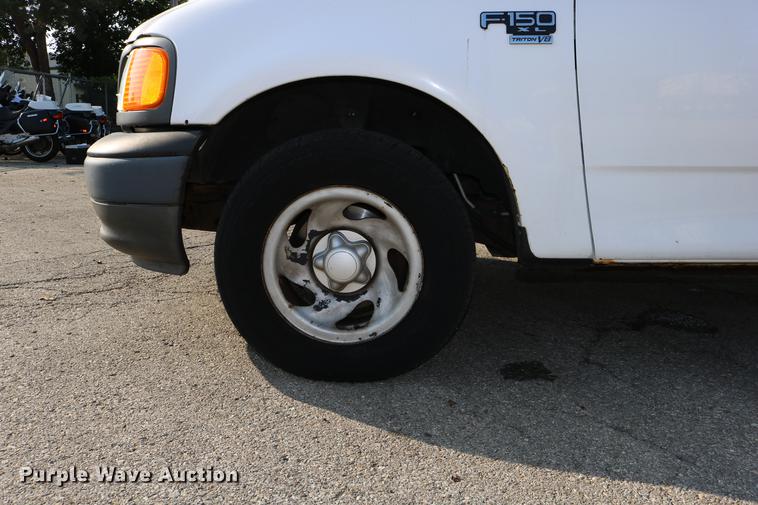 image for item DD0112 2004 Ford F150 SuperCab pickup truck