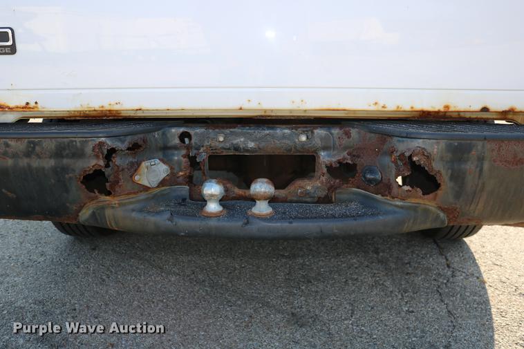 image for item DD0112 2004 Ford F150 SuperCab pickup truck