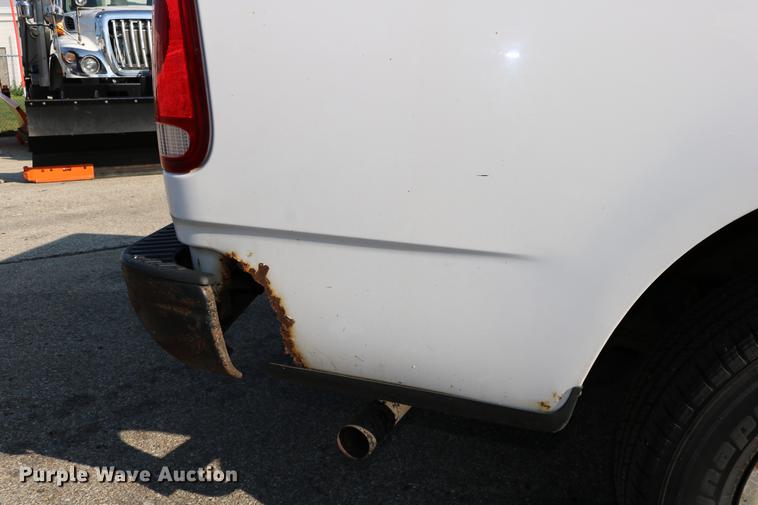 image for item DD0112 2004 Ford F150 SuperCab pickup truck