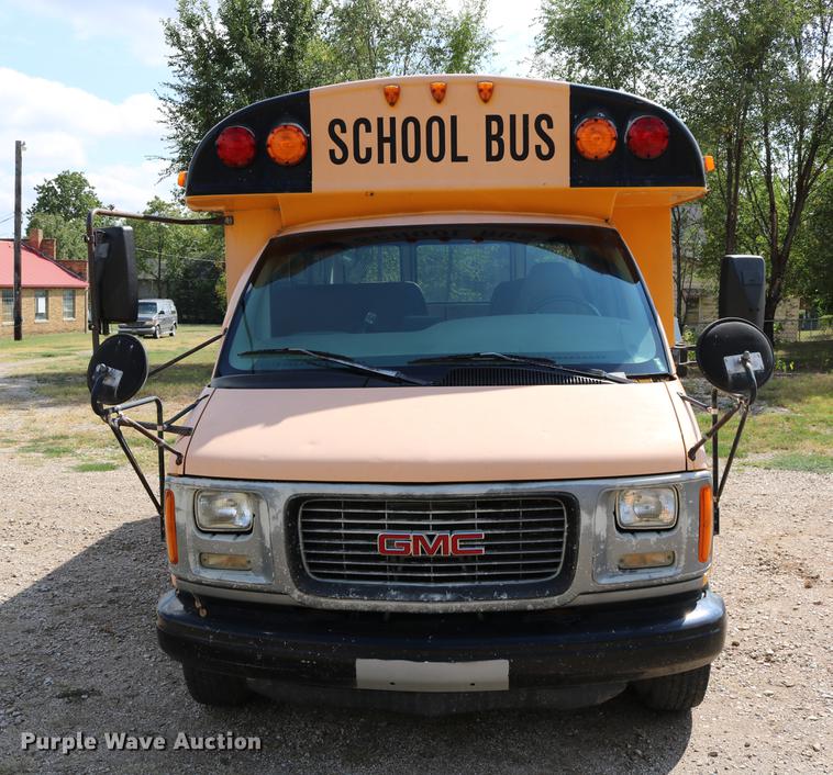 image for item DD0115 1997 GMC Savana G3500 school bus