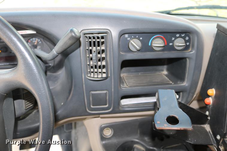 image for item DD0115 1997 GMC Savana G3500 school bus