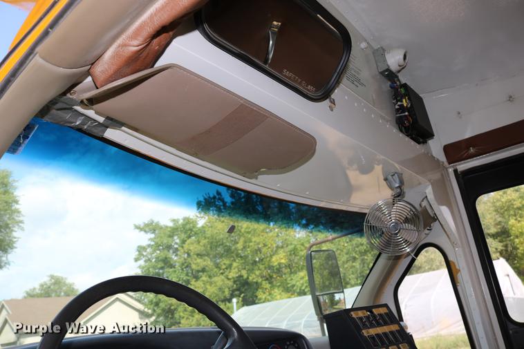 image for item DD0115 1997 GMC Savana G3500 school bus