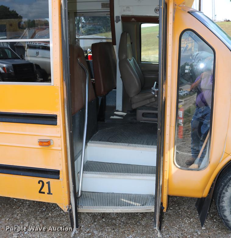 image for item DD0115 1997 GMC Savana G3500 school bus