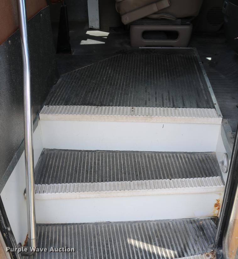 image for item DD0115 1997 GMC Savana G3500 school bus