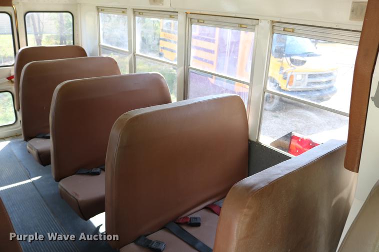 image for item DD0115 1997 GMC Savana G3500 school bus