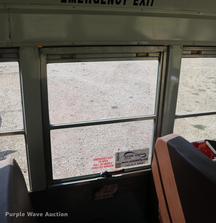 image for item DD0115 1997 GMC Savana G3500 school bus