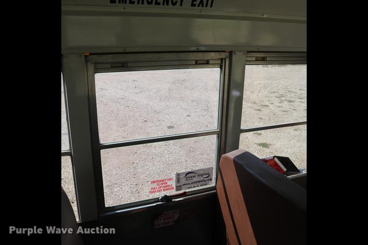 image for item DD0115 1997 GMC Savana G3500 school bus