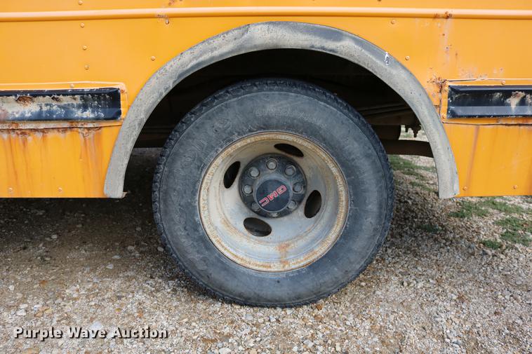 image for item DD0115 1997 GMC Savana G3500 school bus