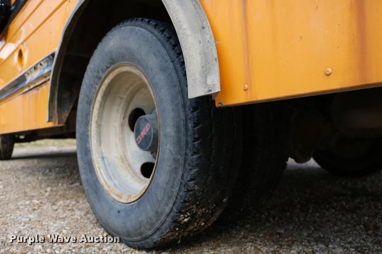 image for item DD0115 1997 GMC Savana G3500 school bus