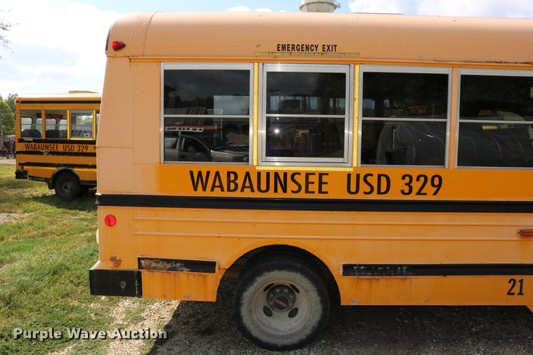 image for item DD0115 1997 GMC Savana G3500 school bus