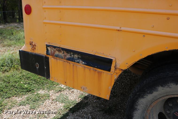 image for item DD0115 1997 GMC Savana G3500 school bus