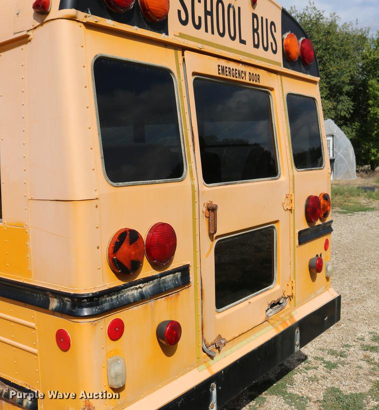 image for item DD0115 1997 GMC Savana G3500 school bus