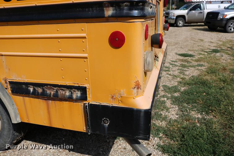 image for item DD0115 1997 GMC Savana G3500 school bus