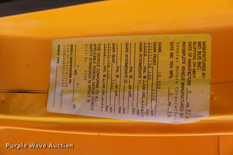 image for item DD0115 1997 GMC Savana G3500 school bus