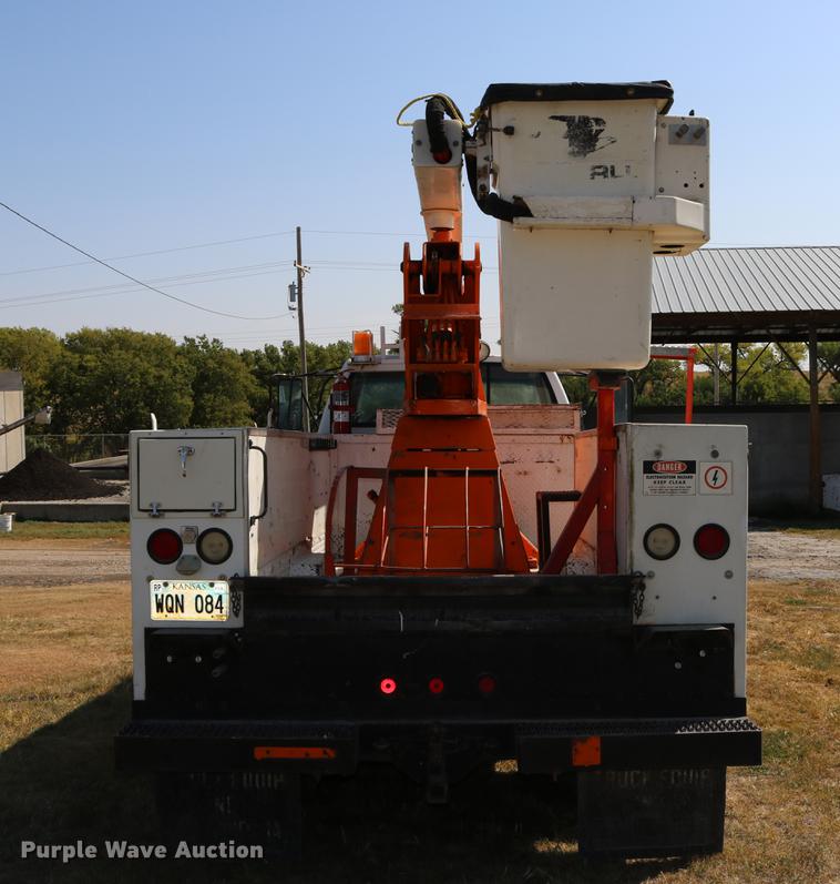image for item DD0127 1992 GMC TopKick bucket truck