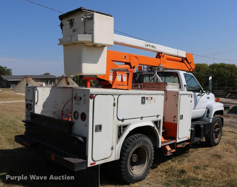 image for item DD0127 1992 GMC TopKick bucket truck