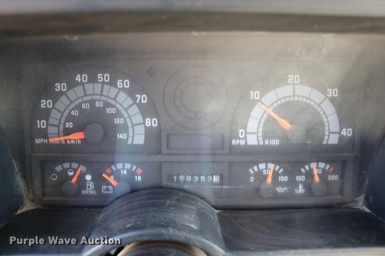 image for item DD0127 1992 GMC TopKick bucket truck