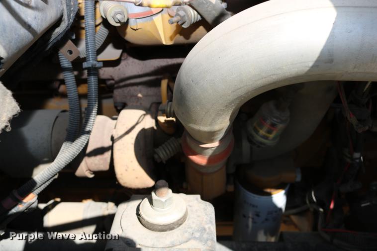 image for item DD0127 1992 GMC TopKick bucket truck