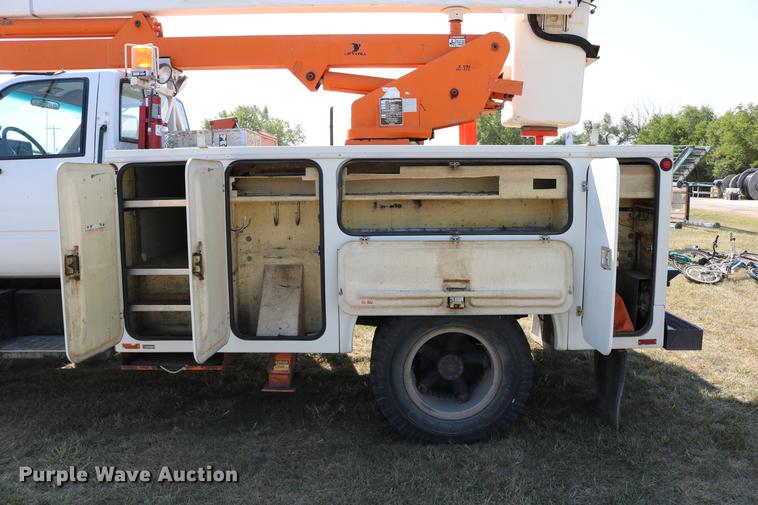 image for item DD0127 1992 GMC TopKick bucket truck