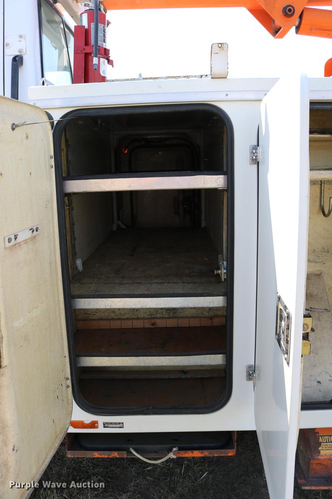 image for item DD0127 1992 GMC TopKick bucket truck