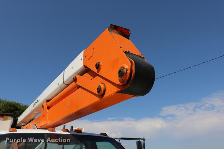 image for item DD0127 1992 GMC TopKick bucket truck