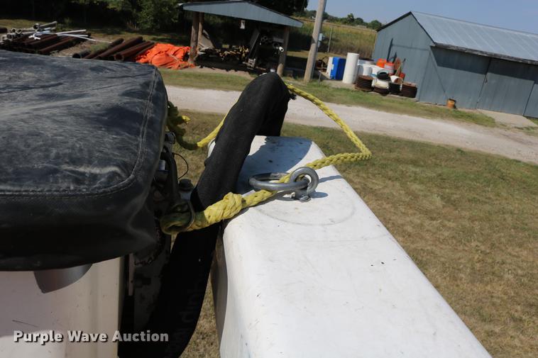 image for item DD0127 1992 GMC TopKick bucket truck