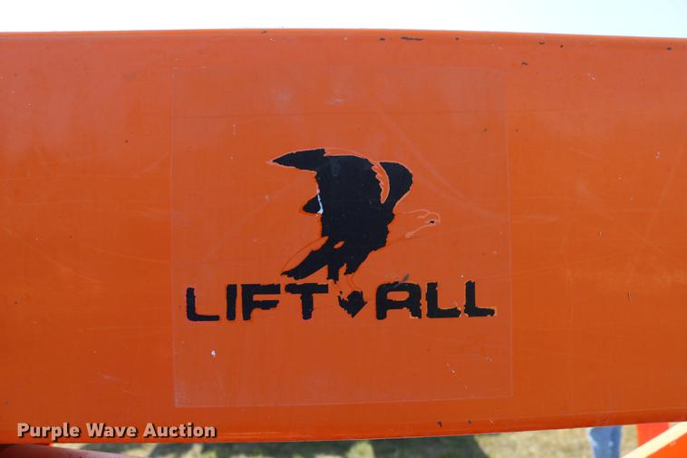 image for item DD0127 1992 GMC TopKick bucket truck