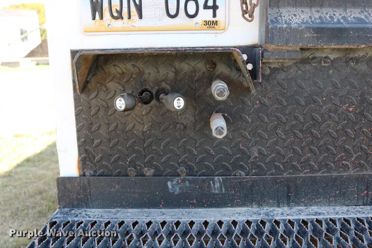 image for item DD0127 1992 GMC TopKick bucket truck