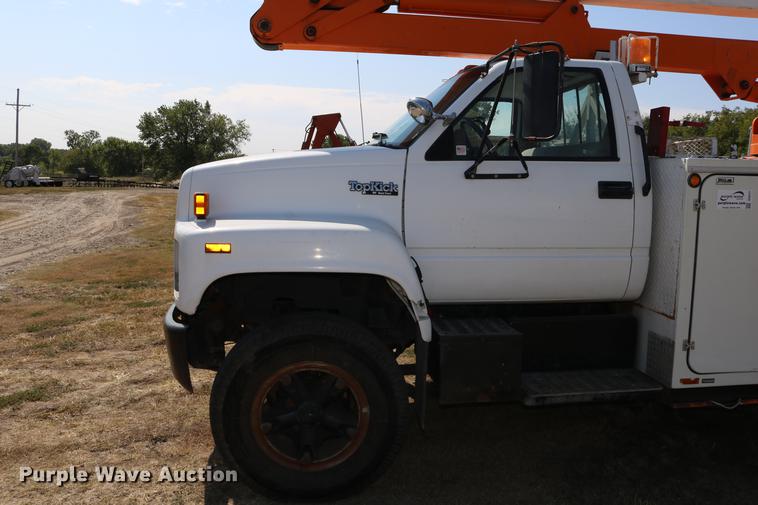 image for item DD0127 1992 GMC TopKick bucket truck