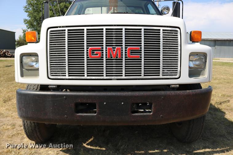 image for item DD0127 1992 GMC TopKick bucket truck
