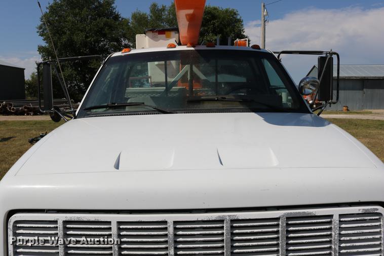 image for item DD0127 1992 GMC TopKick bucket truck