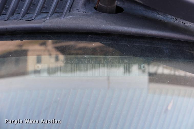 image for item DD0127 1992 GMC TopKick bucket truck