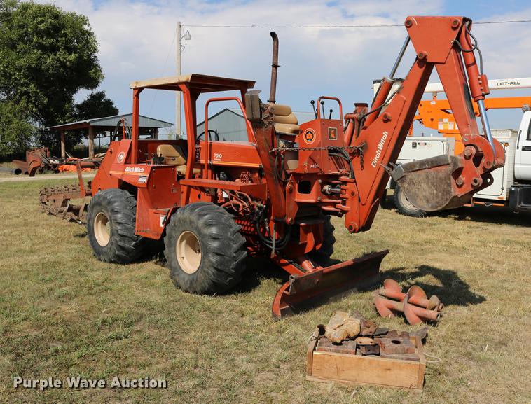 image for item DD0128 1986 Ditch Witch 7510DD trencher