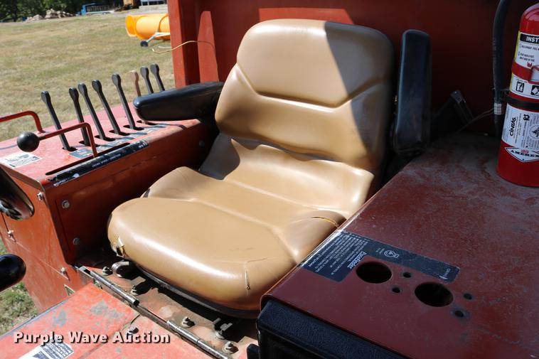 image for item DD0128 1986 Ditch Witch 7510DD trencher