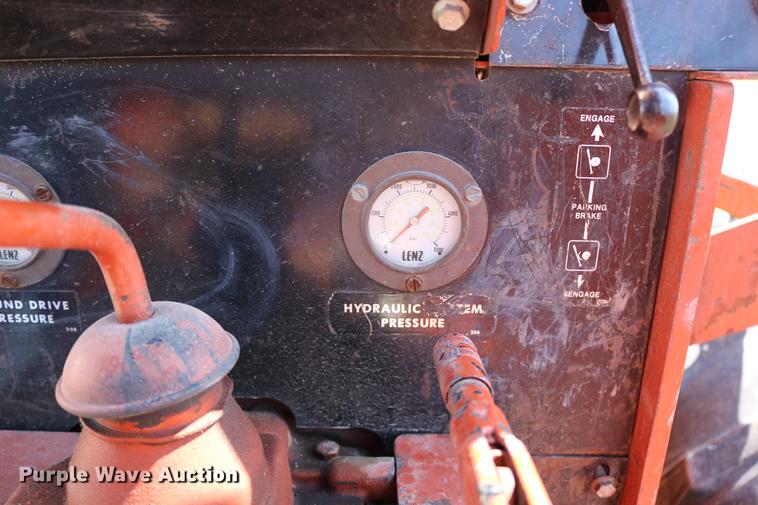 image for item DD0128 1986 Ditch Witch 7510DD trencher