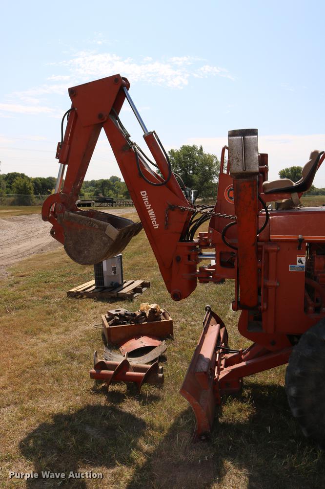 image for item DD0128 1986 Ditch Witch 7510DD trencher