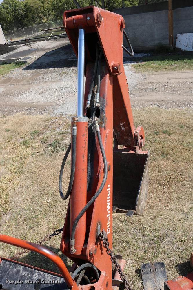 image for item DD0128 1986 Ditch Witch 7510DD trencher
