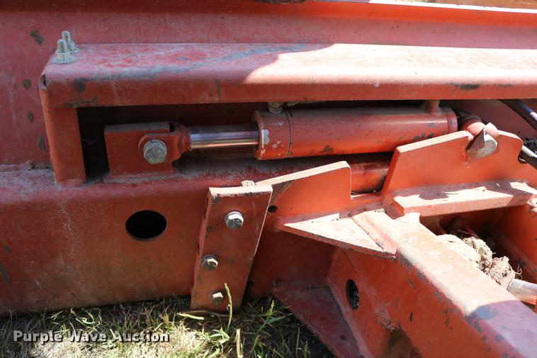 image for item DD0128 1986 Ditch Witch 7510DD trencher