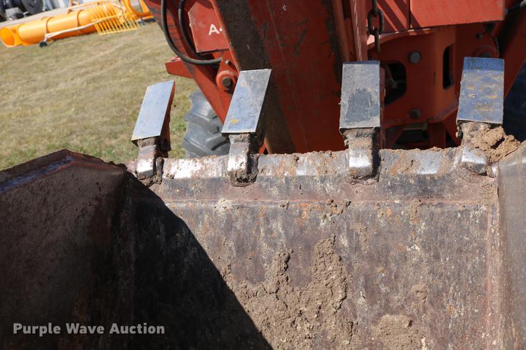 image for item DD0128 1986 Ditch Witch 7510DD trencher
