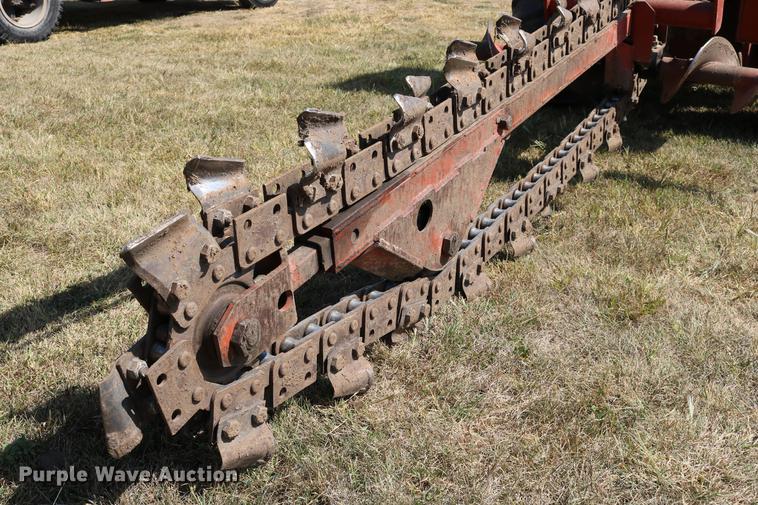 image for item DD0128 1986 Ditch Witch 7510DD trencher