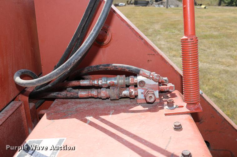 image for item DD0128 1986 Ditch Witch 7510DD trencher