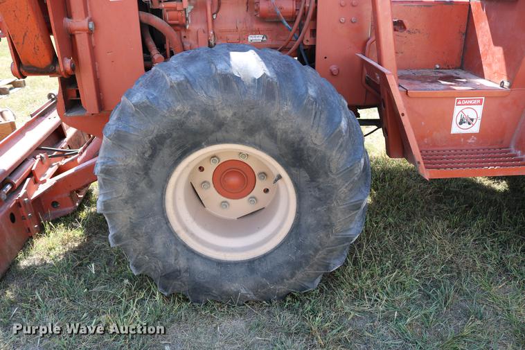 image for item DD0128 1986 Ditch Witch 7510DD trencher