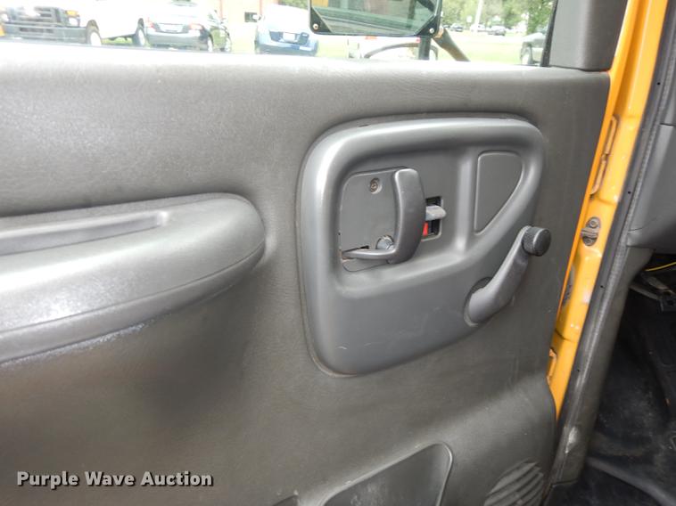 image for item DD0751 2002 GMC Savana G3500 Cargo Thomas school bus