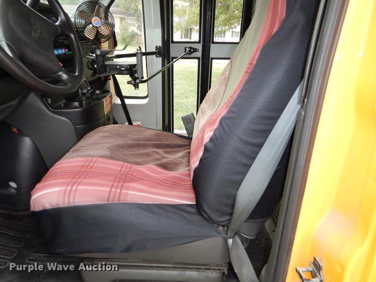 image for item DD0751 2002 GMC Savana G3500 Cargo Thomas school bus