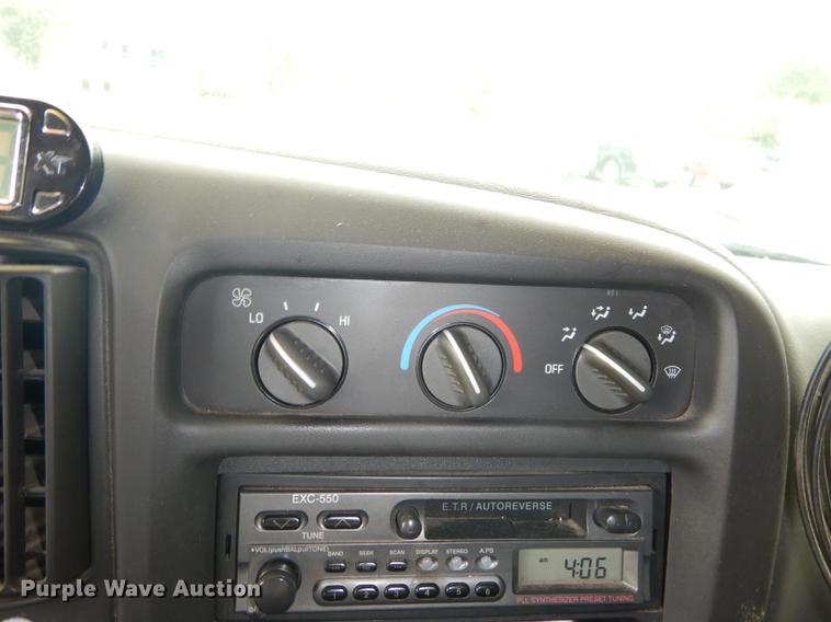 image for item DD0751 2002 GMC Savana G3500 Cargo Thomas school bus