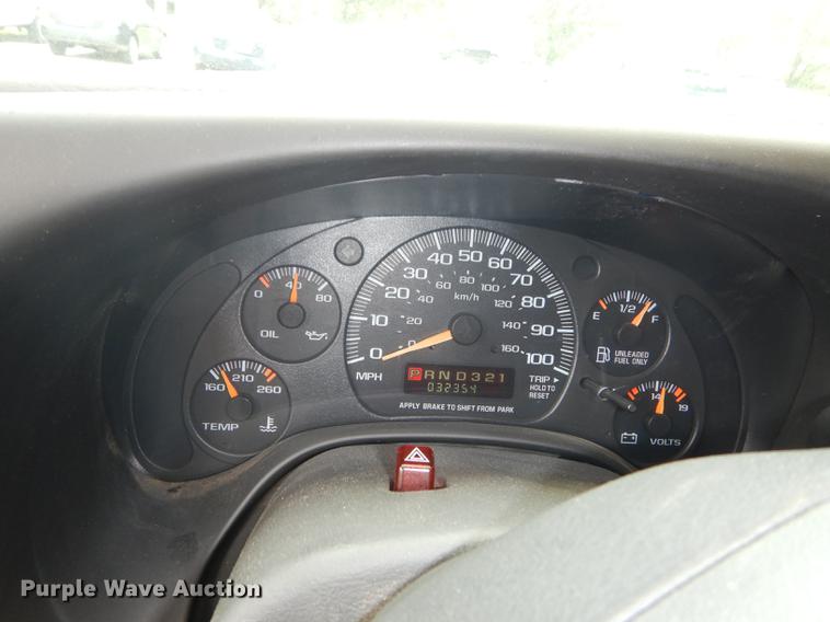 image for item DD0751 2002 GMC Savana G3500 Cargo Thomas school bus