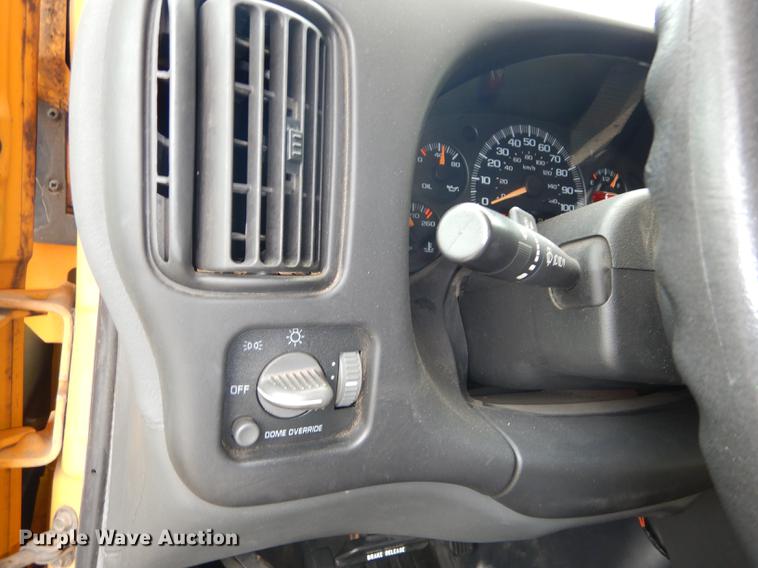 image for item DD0751 2002 GMC Savana G3500 Cargo Thomas school bus