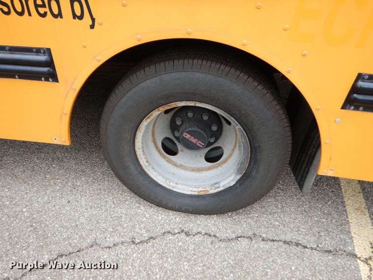 image for item DD0751 2002 GMC Savana G3500 Cargo Thomas school bus