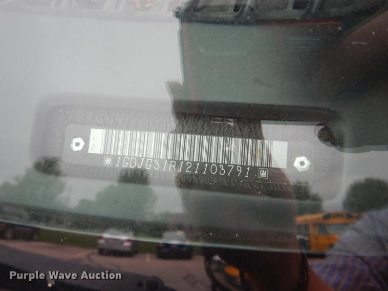 image for item DD0751 2002 GMC Savana G3500 Cargo Thomas school bus